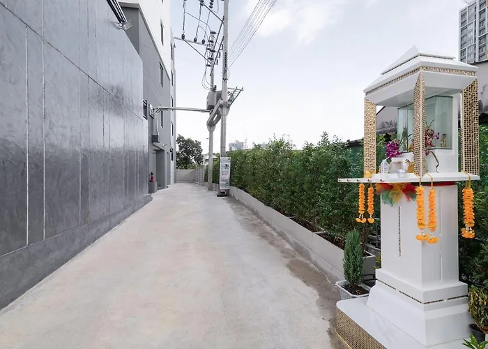 Aqua Residences อควา เรสซิเดนซ์ ห้องพักใหม่ให้เช่า ติดรถไฟฟ้าสถานีวุฒากาศ *